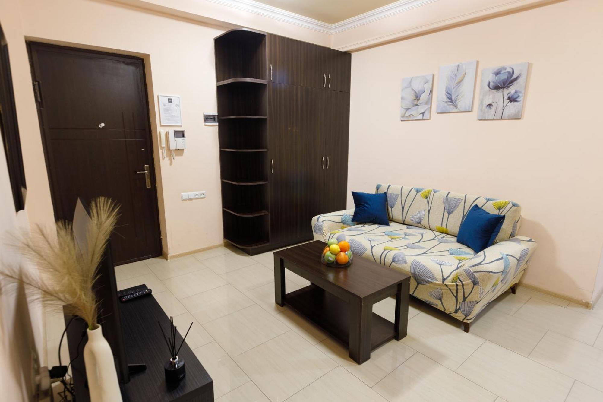 Stay Inn Apartments At Yekmalyan Street 耶烈万 外观 照片